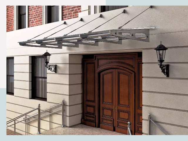 Металлические козырьки от 621 руб. в Ахтубинске