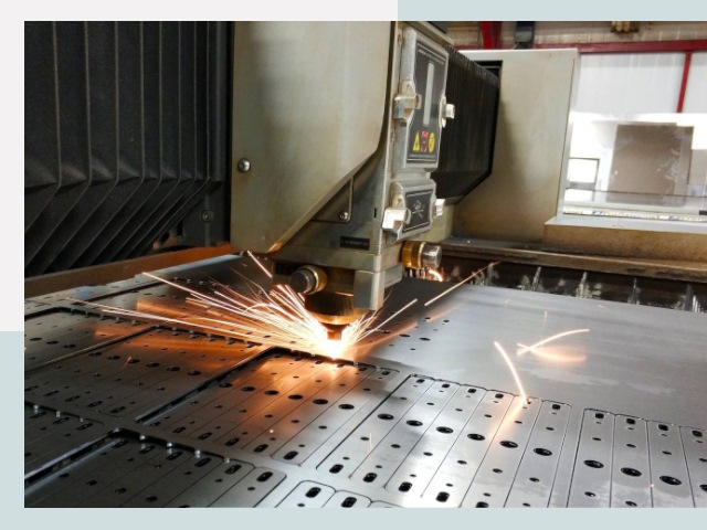 Лазерная резка металла в Ахтубинске от 621 руб.